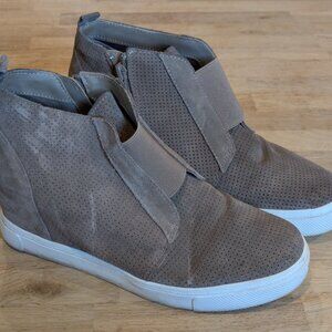 Steve Madden Tan Suede Platform Sneaker - Women's size 8.5